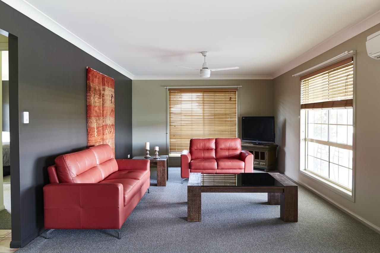 Ridgemill Estate Aparthotel Станторп Екстериор снимка